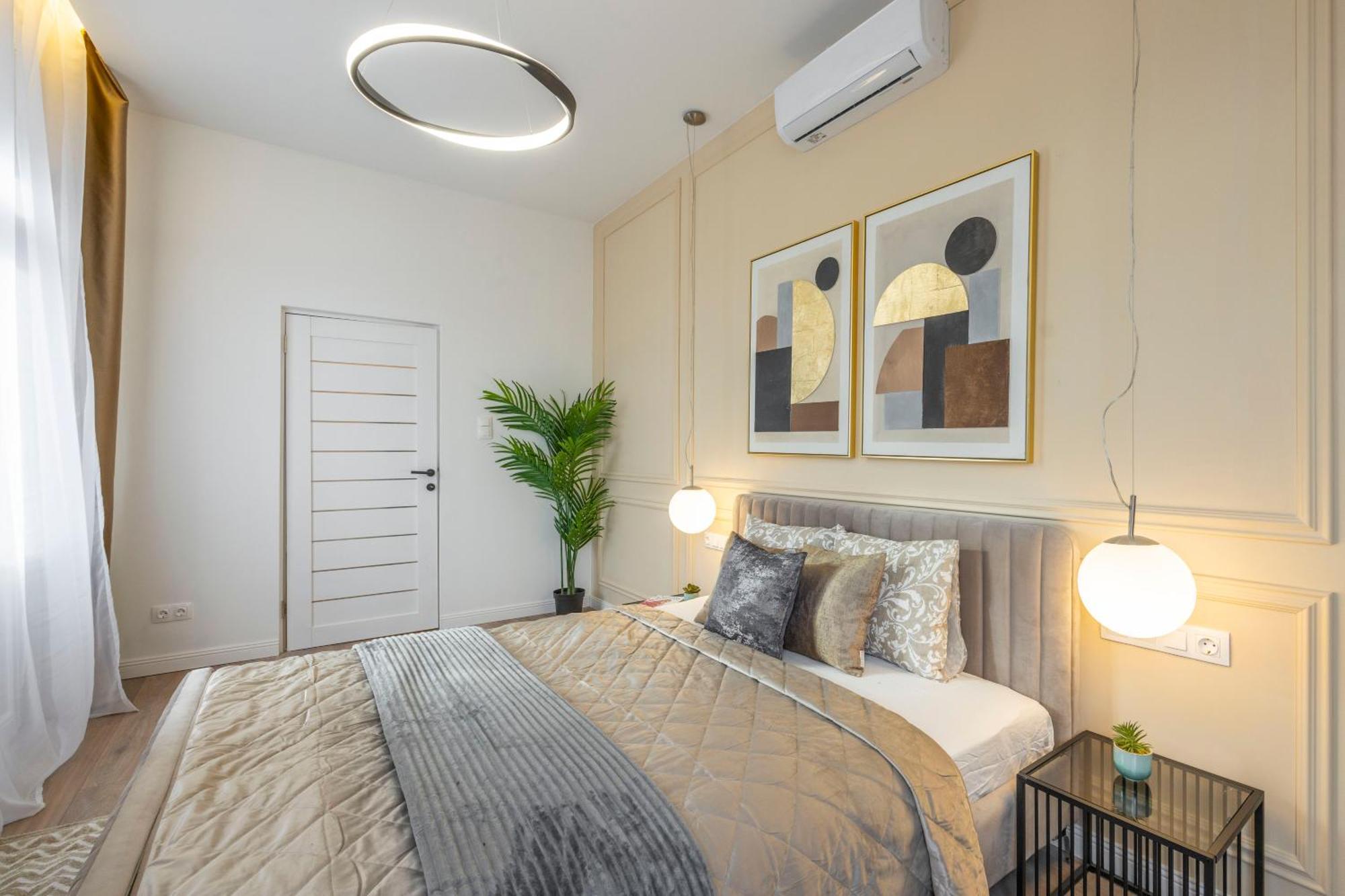 Luxury & Classy Central Apartment With 3Bedrm, 2Bathrm 부다페스트 외부 사진