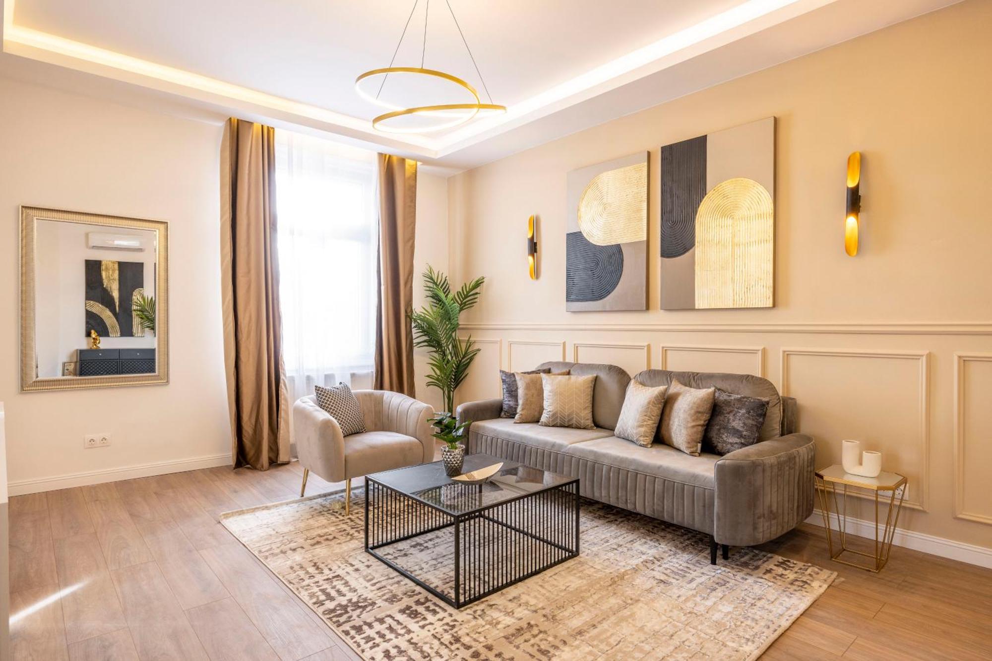Luxury & Classy Central Apartment With 3Bedrm, 2Bathrm 부다페스트 외부 사진
